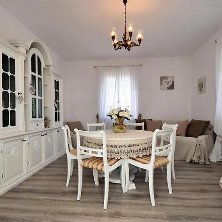 Shabby House Nonna Peppa Appartement Campello sul Clitunno Buitenkant foto